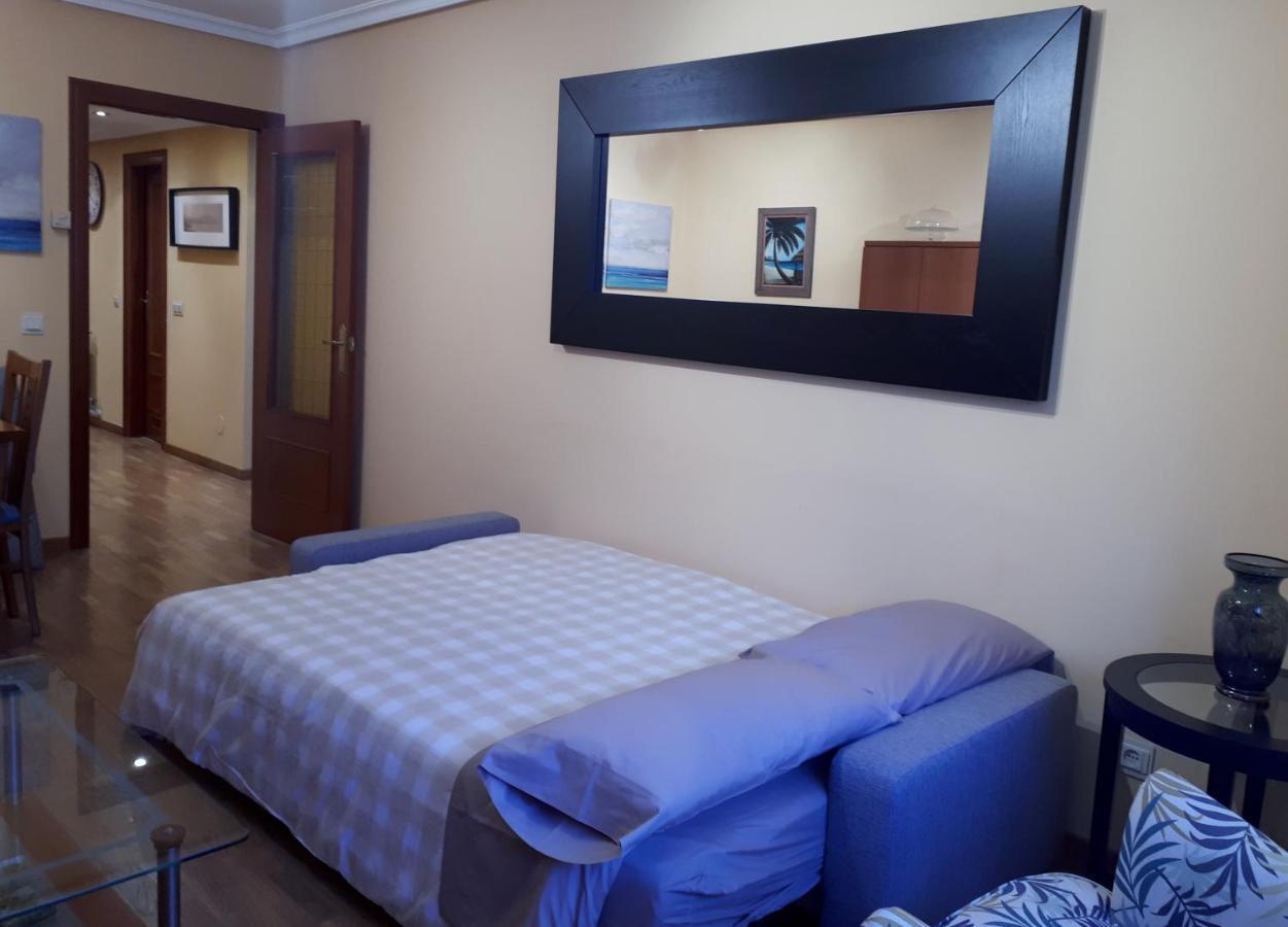 Castelao Apartment Oviedo Bagian luar foto